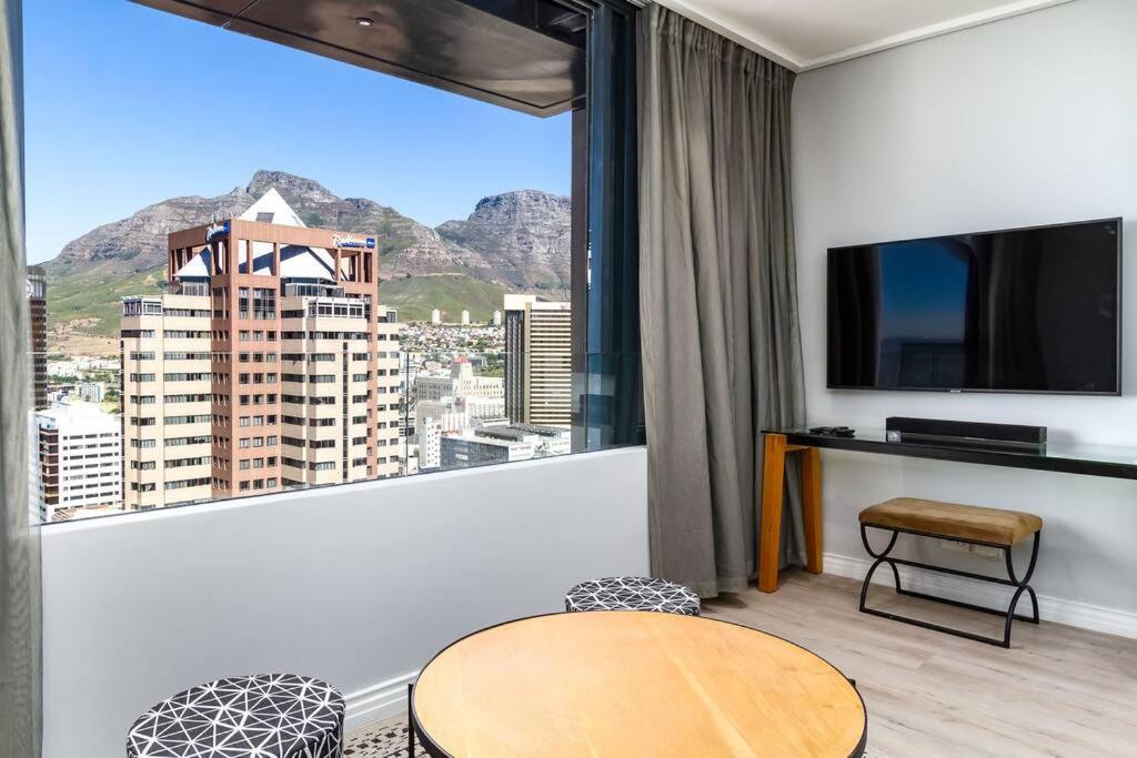Luxury With Panoramic Views Apartment
